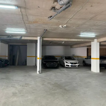 One Bedroom 777 Апартаменты *
